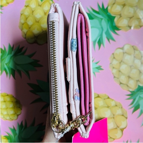 π§Έ Betsey Johnson Gummy Bear Satchel Handbag With Matching Wallet Blush NWT - Picture 14 of 17